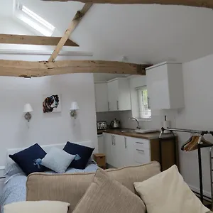 The Old Stables, Whitehall Farmhouse, Oakington Cambridge (Cambridgeshire)